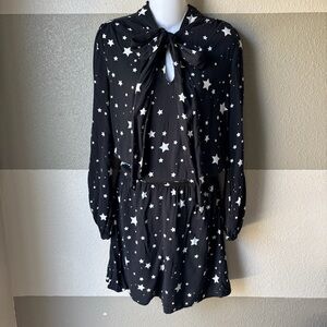 Belle + Sky Women’s Medium Shorts Romper Collared Neck Tie Black White Stars